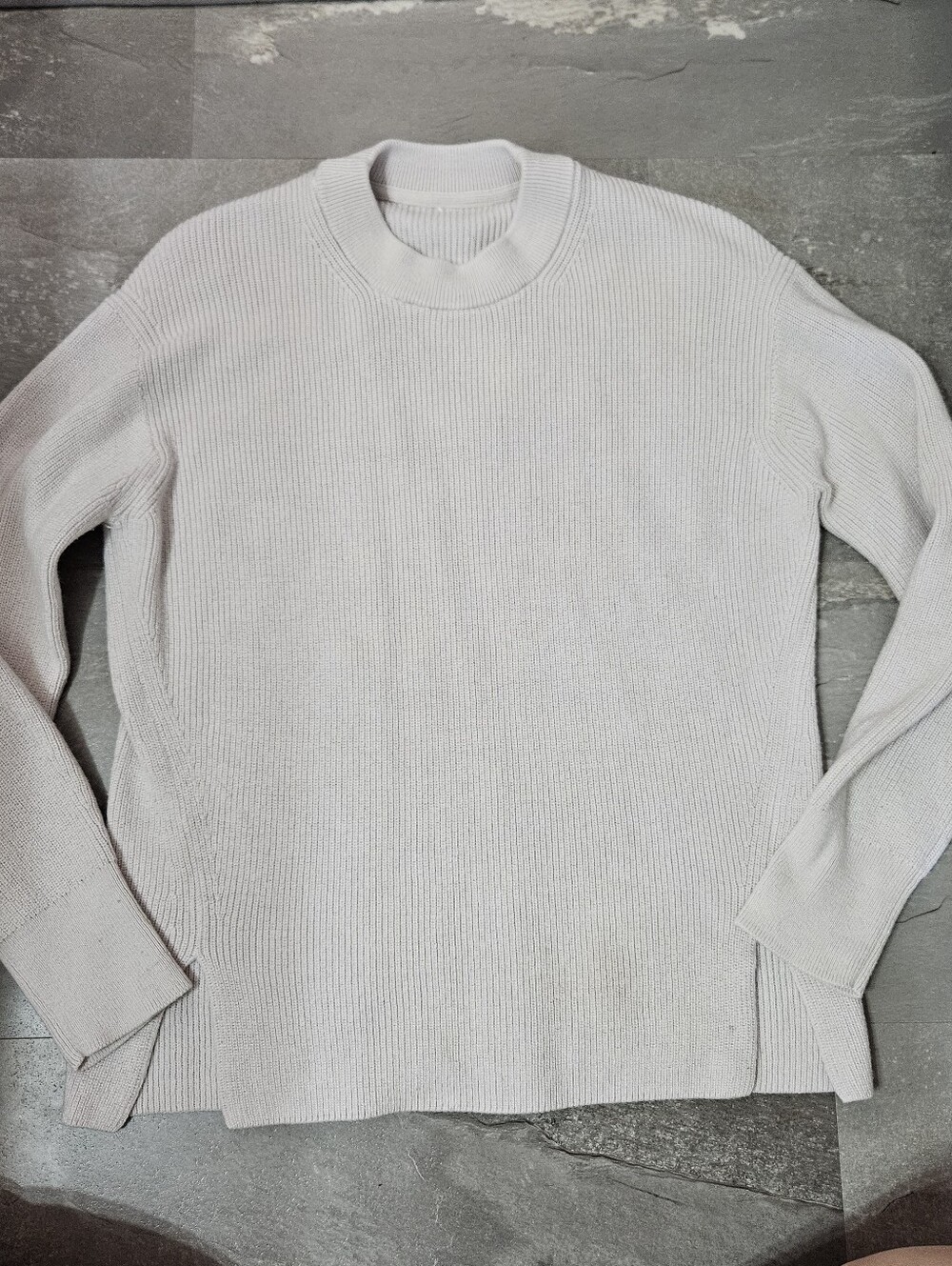 Lululemon Merino Wool-Blend Ribbed Crewneck Sweater. Light Grey. Size 4.